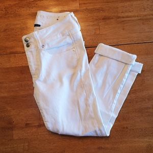 White Cropped Jeans